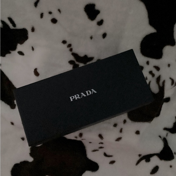 ๐๐บPrada Sunglasses๐๐ - Picture 8 of 8